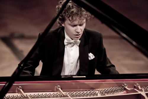 NIKOLAY KHOZYAINOV AT CHRIST CHURCH CATHEDRAL