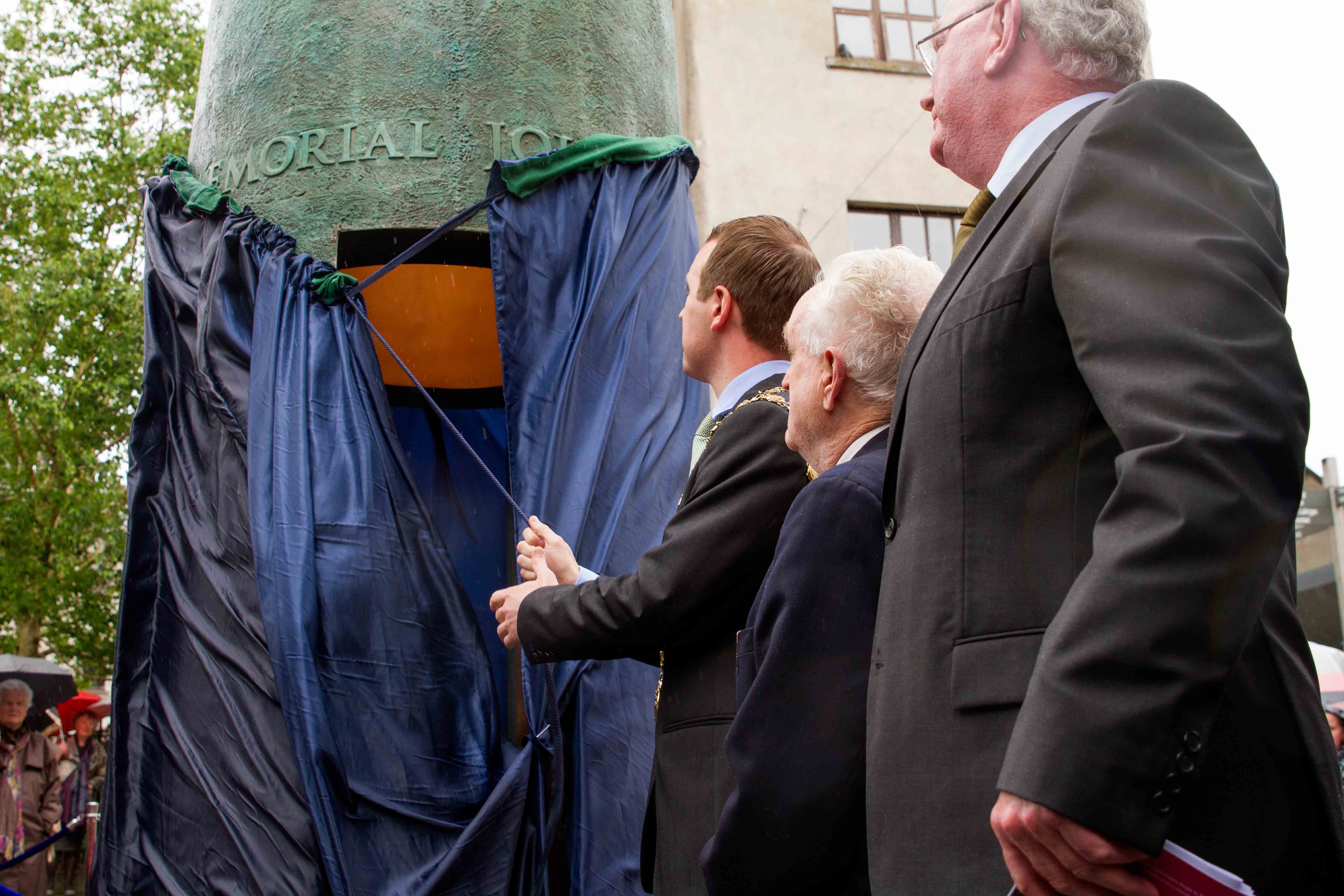 MEMORIAL TO ‘THE BOY SOLDIER’ UNVEILED IN WATERFORD