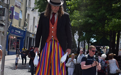 FAMILY FRIENDLY EVENT – STREET THEATRE